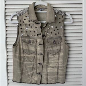 Unique sequins denim vest (women’s M)